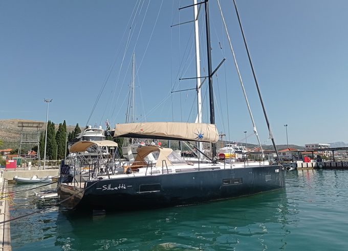 Bénéteau First 53