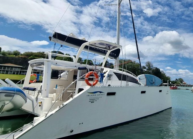 Island Spirit Yachts Island Spirit 410