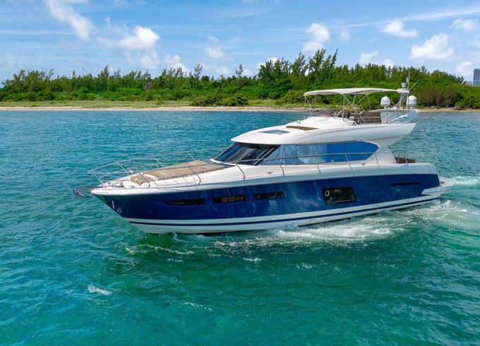 Prestige Yachts Legacy