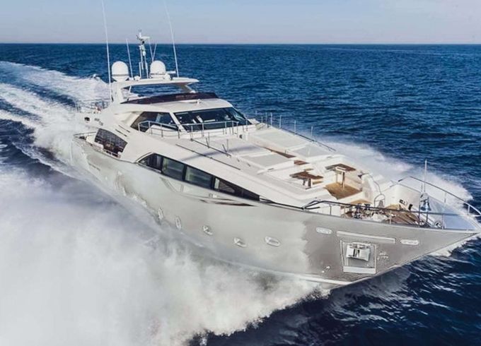 Ferretti Morning Star