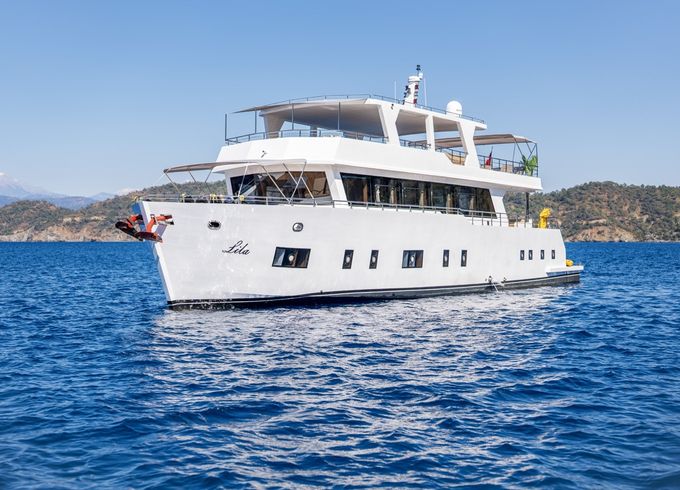 Custom Made Lila Trawler