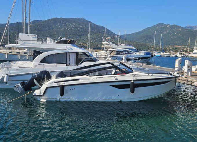 Parker 800 CRUISER