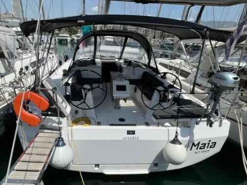 Bavaria C42 (3 cab.)