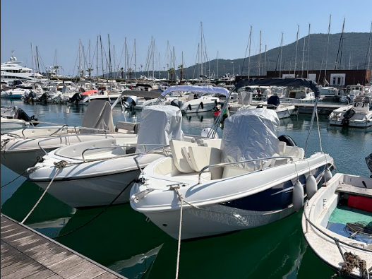 Trimarchi 57 S day