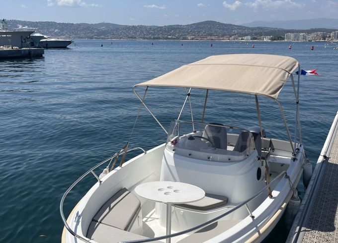 Jeanneau Cap Camarat 5.5 CC Serie 2 Style