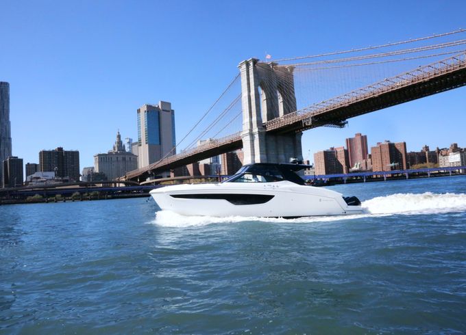 Cruisers-Yachts 38 GLS