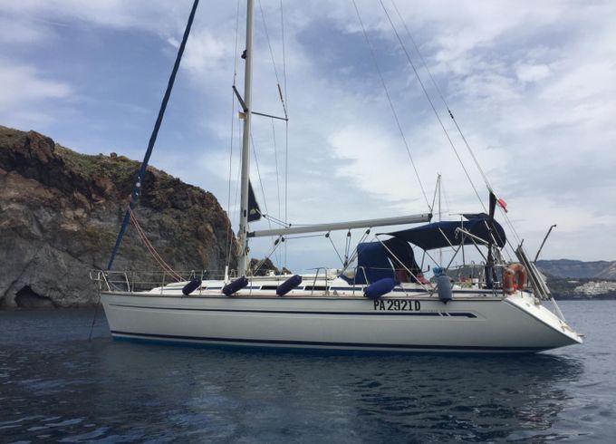Bavaria 44