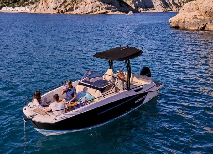 Quicksilver Activ 805 Open