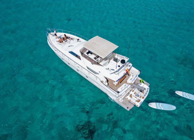 Ferretti 62