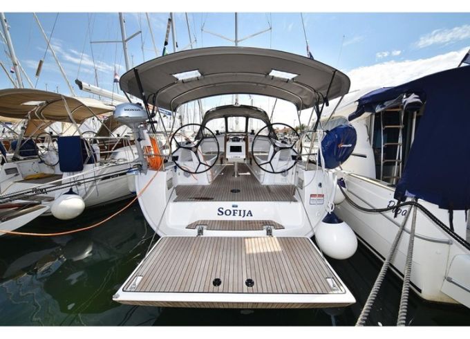 Bavaria Cruiser 37