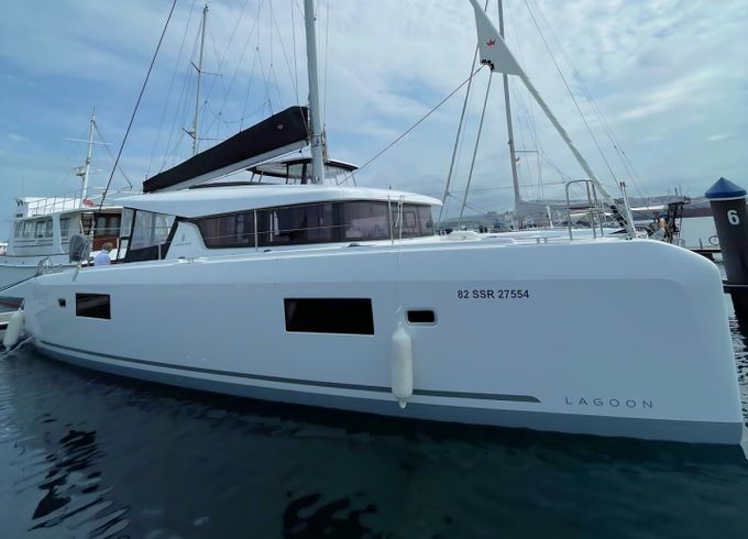 Lagoon 42