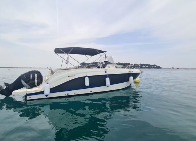 Quicksilver Activ 805 Open