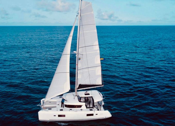 Lagoon 42