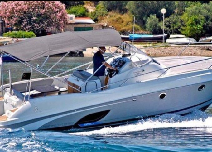 Bénéteau Flyer 850 Sun Deck
