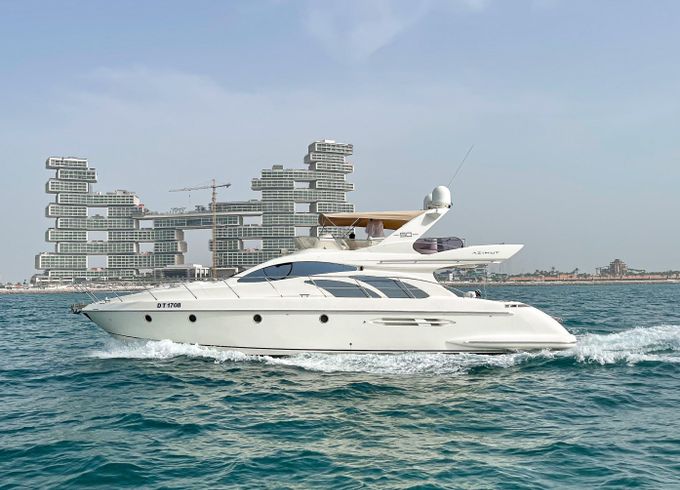 AZIMUT GRAND CREW 50