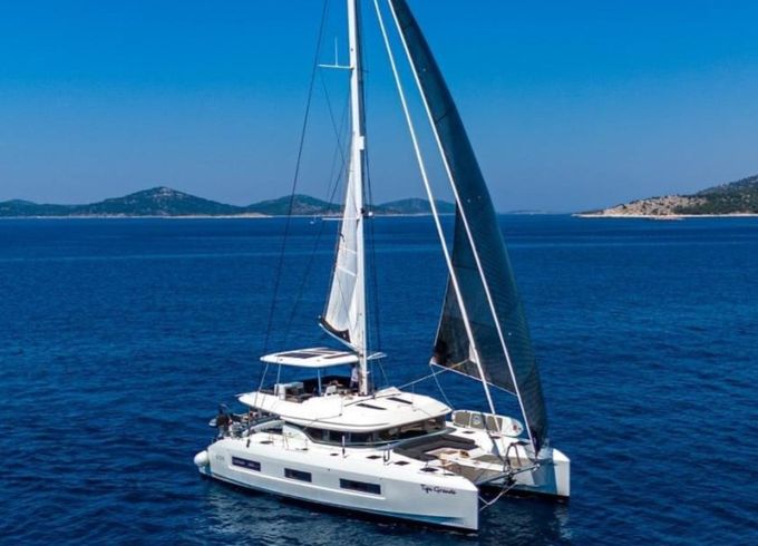 Lagoon 55