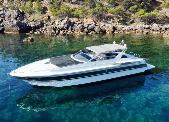 Pershing 48