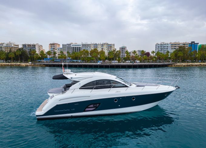 Bénéteau Monte Carlo 42