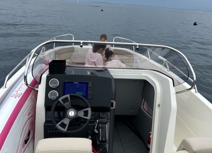 Quicksilver Activ 805 Open