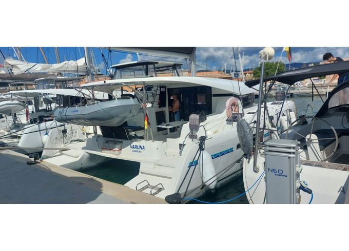 Lagoon 42