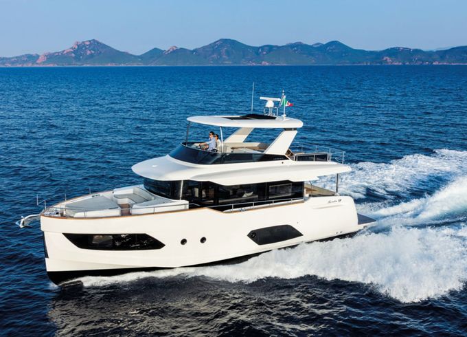 Azimut 60 Fly