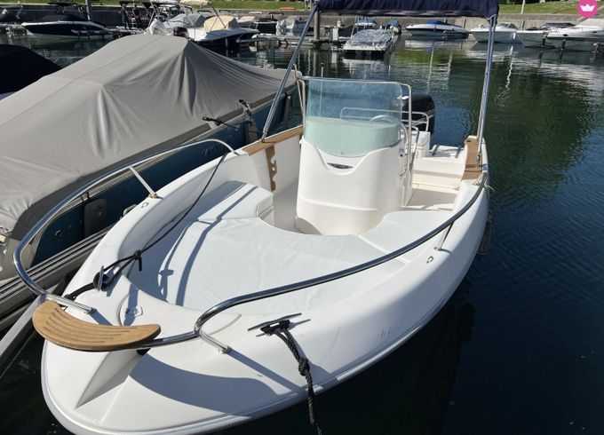 Sessa Marine Key Largo 19