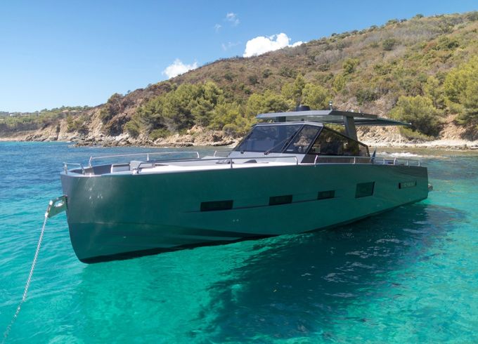 Med Yacht 52
