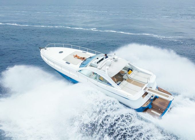 Pershing 54