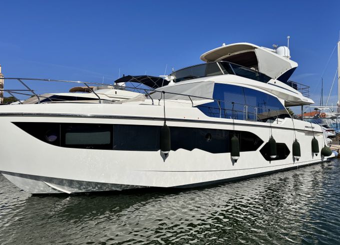 Absolute Yachts Absolute 58 fly
