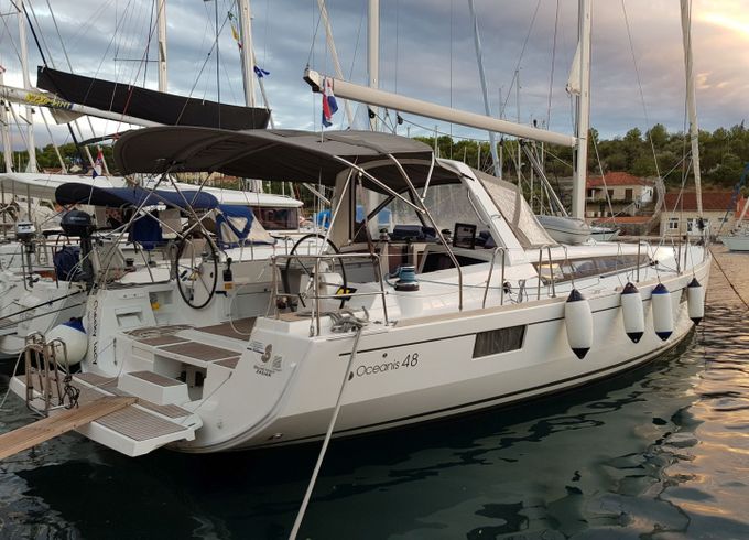 Bénéteau Oceanis 48