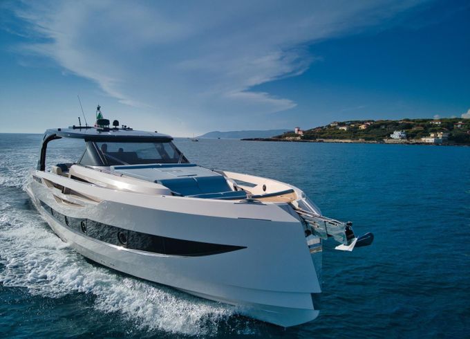Cayman Yachts 540 WA