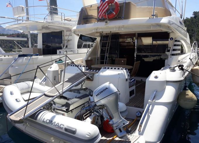 Fairline Squadron 59