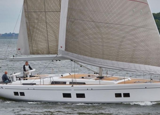 Hanse 548