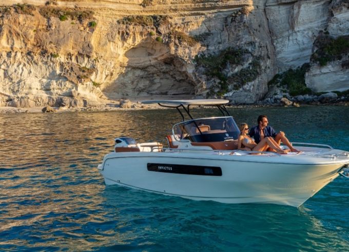 Invictus 270 CX