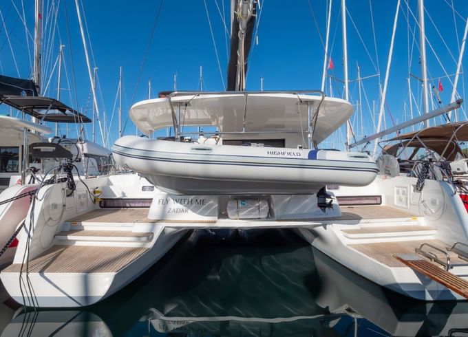Lagoon 42