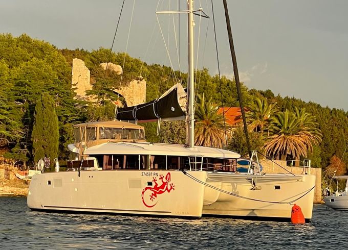 Lagoon 450 Sport Top