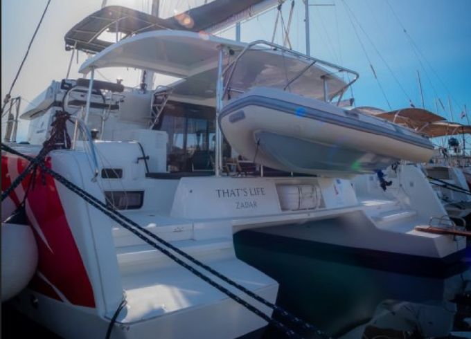 Lagoon 42