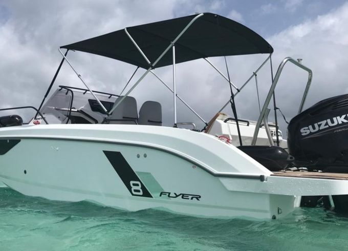 Bénéteau Flyer 8 SUNdeck