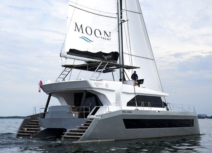 Moon Yacht Moon 60 sail