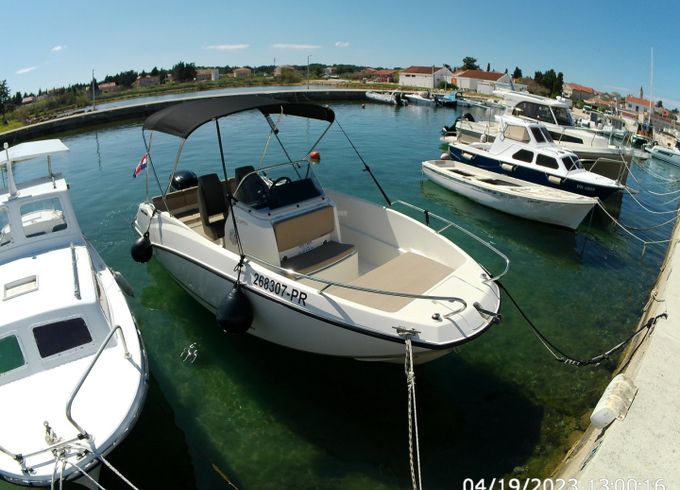 Quicksilver Activ 555 Open