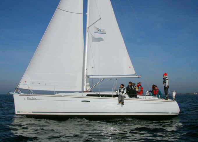 Bénéteau Oceanis 37