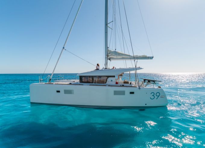 Lagoon 39