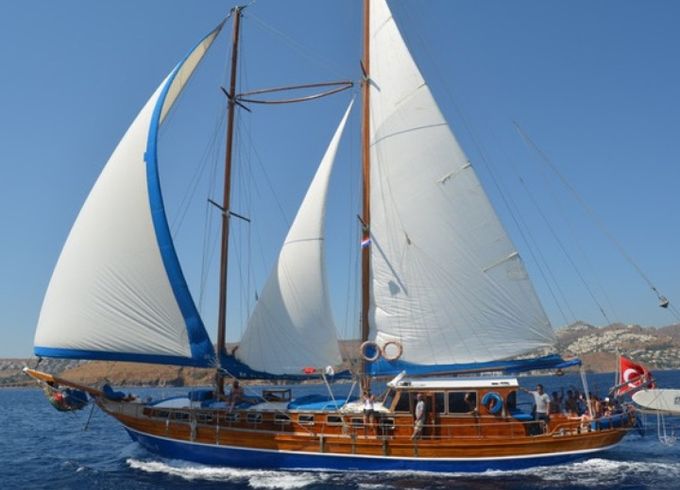 Sailing Gulet Musandira