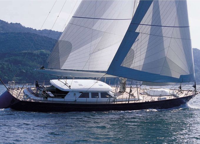 Perini Navi HERITAGE M