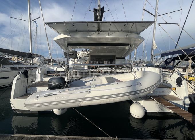 Lagoon 43