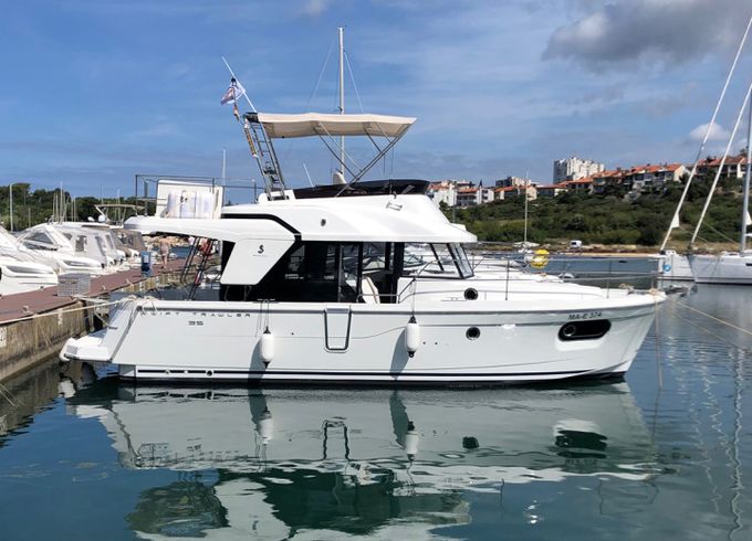Bénéteau Swift Trawler 35