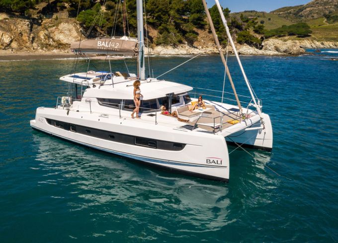 Bali 4.2 (5 cab.)