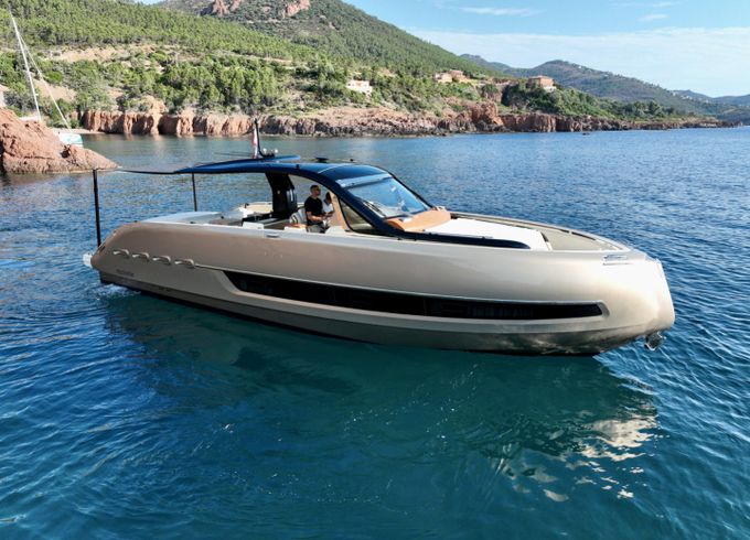 Invictus 460 TT