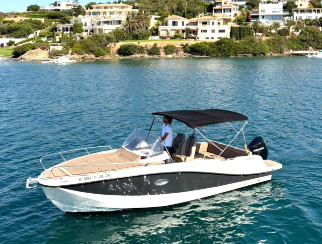 Quicksilver Activ 755 Sundeck