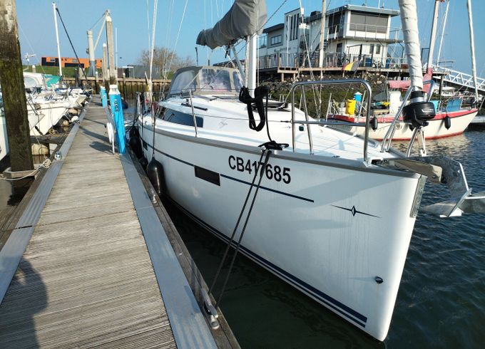 Bavaria Cruiser 37